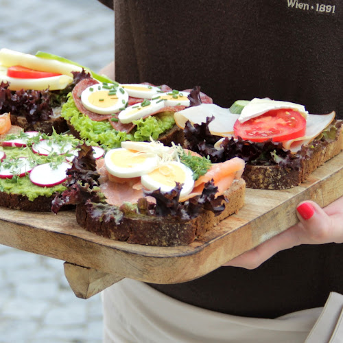 Dúbravská cesta 1799/14, 841 04 Bratislava