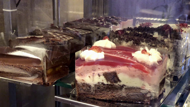 Opinii despre Cukrari în Petržalka - Gastronómia a pohostinstvo