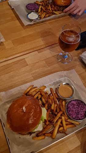 Opinii despre Karlsburger în Karlova Ves - Gastronómia a pohostinstvo