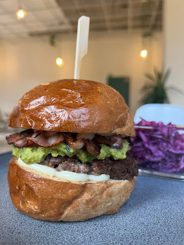 Comentarii opinii despre LOKÁL KÚTIK - kaviareň a bistro