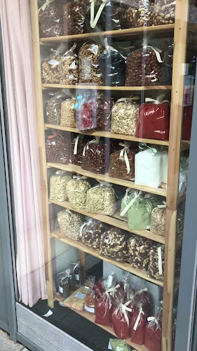 Kaviareň-cukráreň Pod hradom - Gastronómia a pohostinstvo