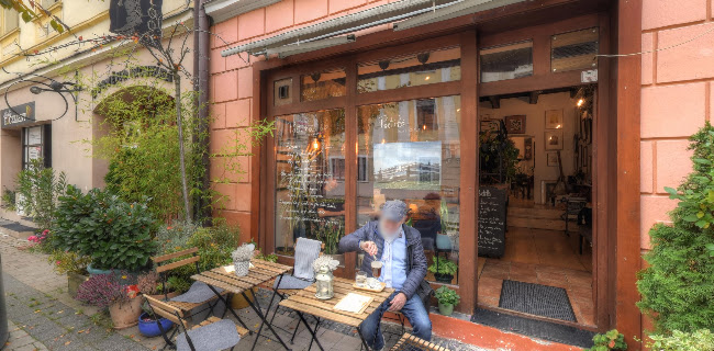 Opinii despre Kaviareň Poetika în Banská Bystrica - Gastronómia a pohostinstvo