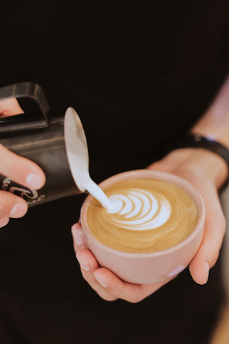 Opinii despre Svet Miriss în Bratislava - Gastronómia a pohostinstvo