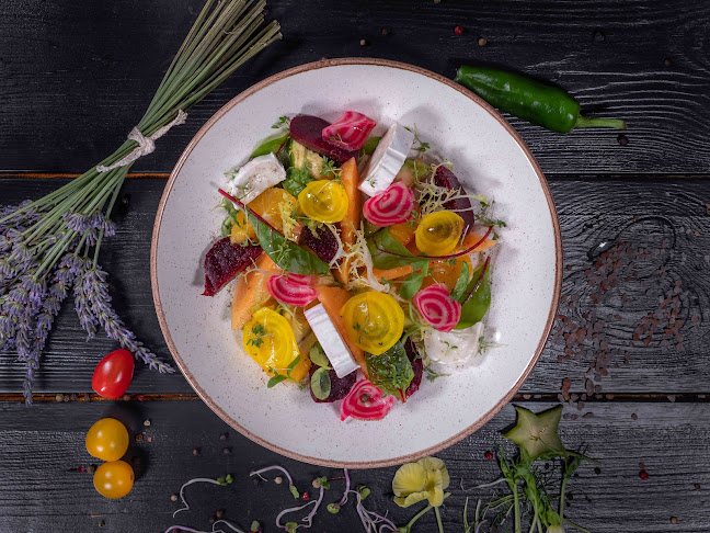 Chutne na rohu | Bistro & Bar - Zlatovce