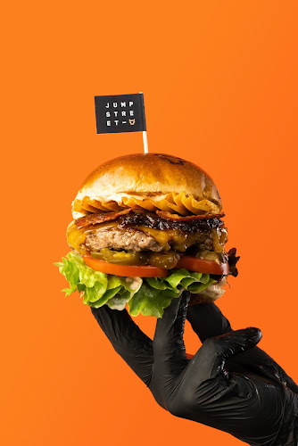 Šafárikovo námestie 4, 811 02 Bratislava