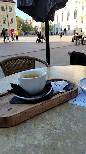 Opinii despre Cafe Mayer în Staré Mesto - Gastronómia a pohostinstvo