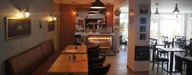 Gurmánsky dvor u Oravca