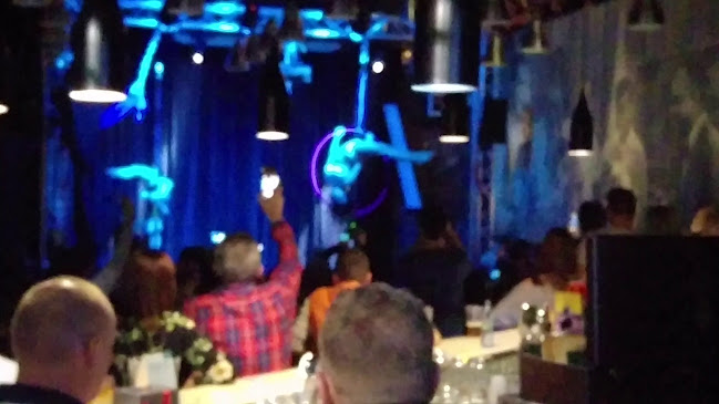 Comentarii opinii despre Music a Cafe