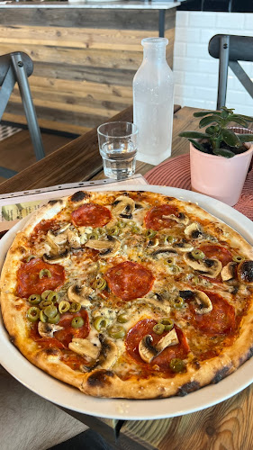 Chilli Pizza Pub - Gastronómia a pohostinstvo