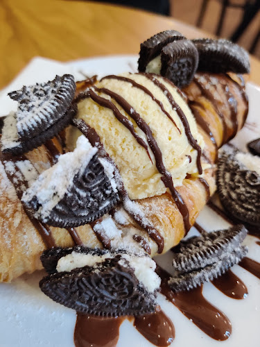 Pause Coffee & Sweets