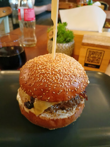 Comentarii opinii despre Regal Burger