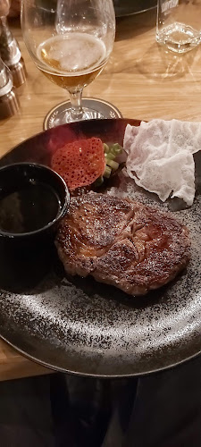 Nestville Taberna - Hniezdne