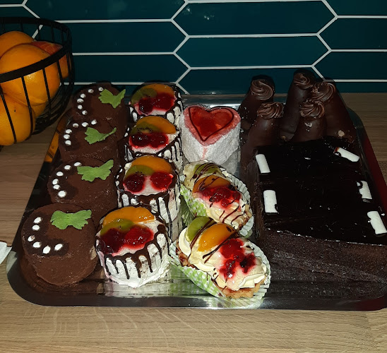 Opinii despre LARE Cukráreň în Hurbanovo - Gastronómia a pohostinstvo