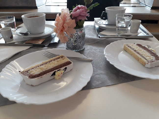 Café Kolonáda, Caffe Family - Gastronómia a pohostinstvo