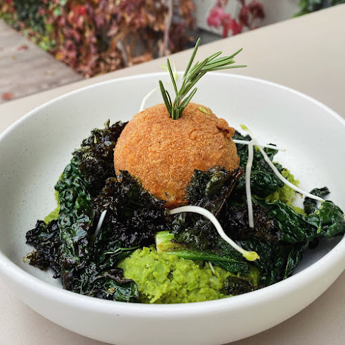 Kalinčiakova 3369/14, 917 01 Trnava