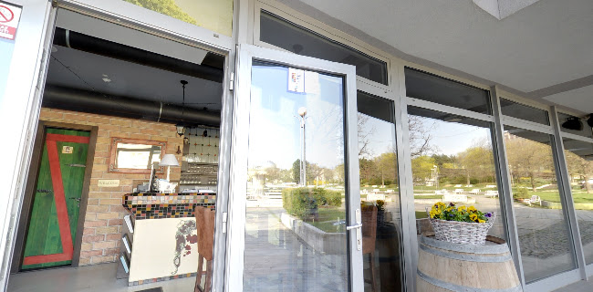 Comentarii opinii despre Savage Bistro Bar & Restaurant