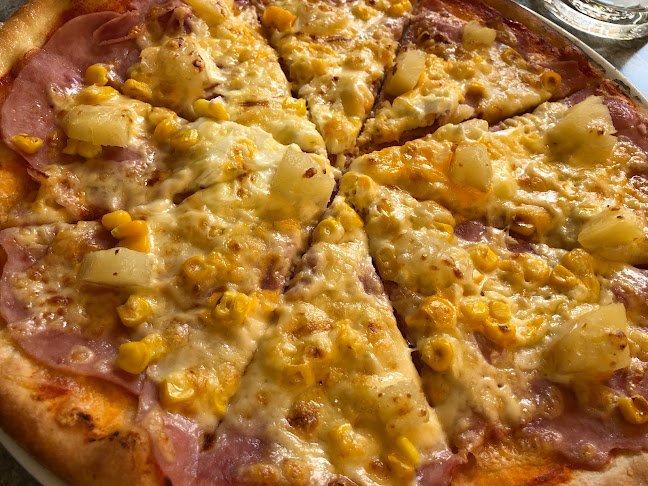 Opinii despre Hotel & Reštauracia Centrál în Kremnica - Gastronómia a pohostinstvo