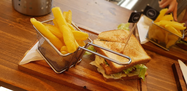 Dolná 52, 974 01 Banská Bystrica