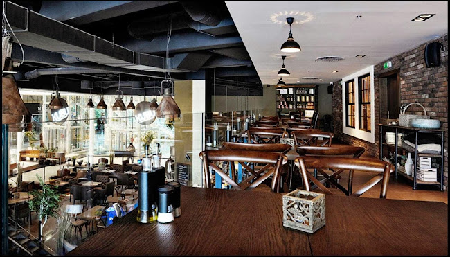 Einsteinova 18, Aupark Shopping Center, 851 01 Bratislava