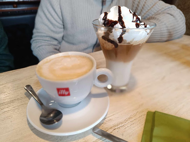 Svätého Štefana 8, 943 01 Štúrovo