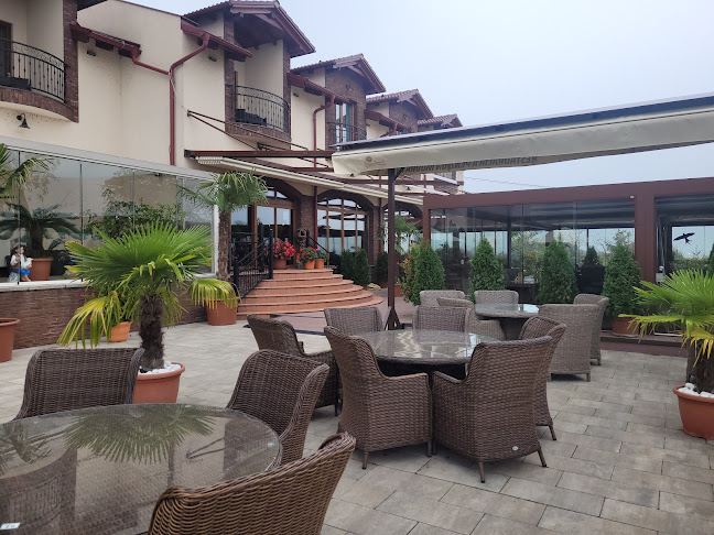 Opinii despre Reštaurácia a Penzión Modrá Ryba în Chľaba - Gastronómia a pohostinstvo