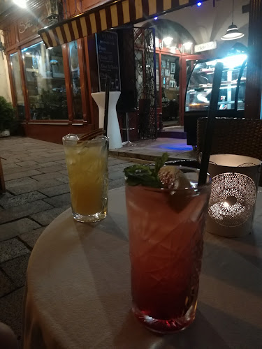 Old Men's Cigar Club - Gastronómia a pohostinstvo