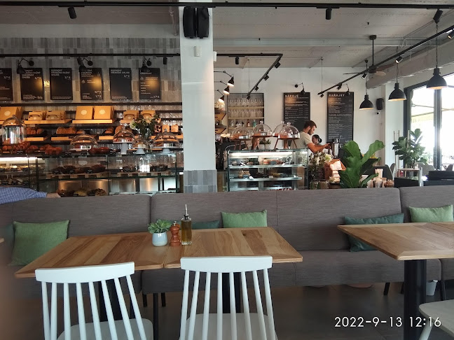 Opinii despre Karloveská Klubovňa în Karlova Ves - Gastronómia a pohostinstvo