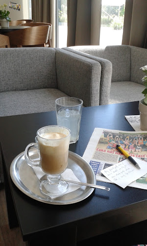 Opinii despre Monsters Cafe and Bar în Petržalka - Gastronómia a pohostinstvo