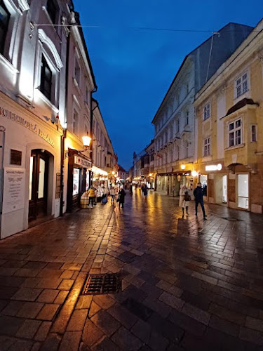 Comentarii opinii despre Rómerov dom