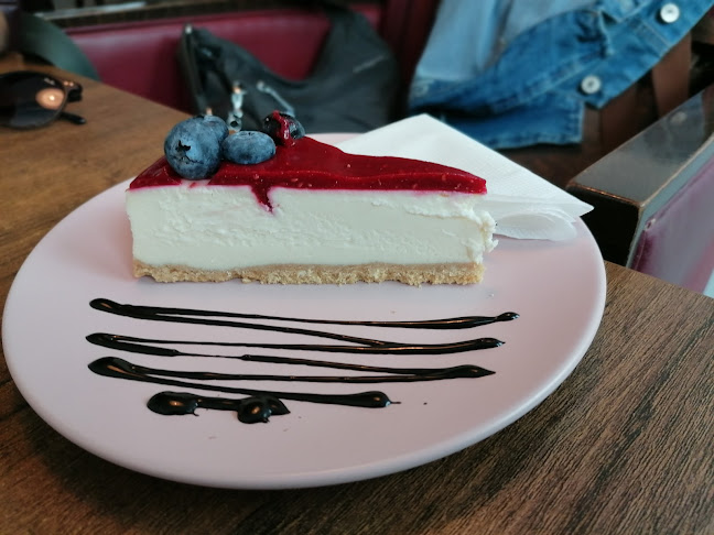 Aupark Košice | nákupno-zábavné centrum, Námestie osloboditeľov 1, 040 01 Staré Mesto