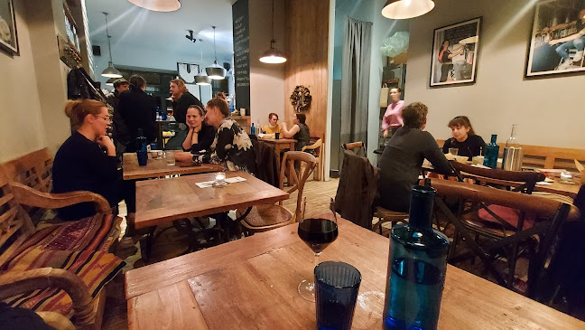 Opinii despre Viecha malých vinárov în Bratislava - Gastronómia a pohostinstvo