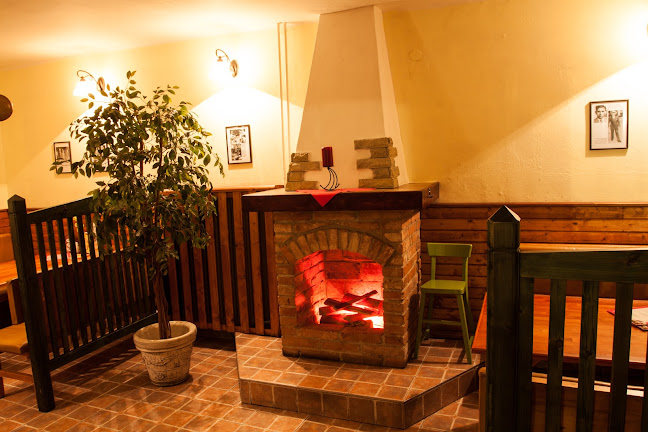 Pizzeria Castello - Gastronómia a pohostinstvo