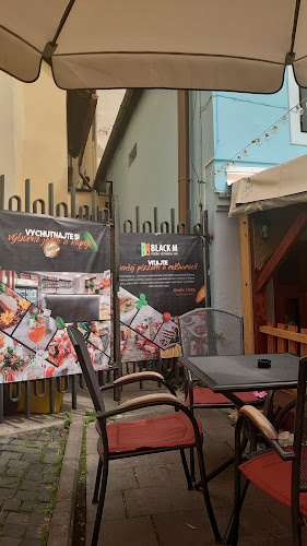 Opinii despre Black M Sa presťahovala na Kutnohorsku 1 în Banská Štiavnica - Gastronómia a pohostinstvo