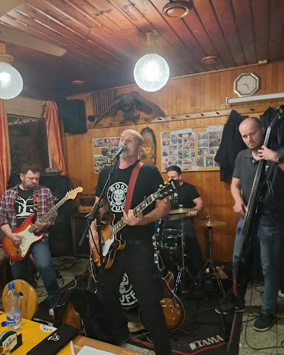 Stará Klenová 1689/9, 831 01 III