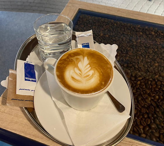 Opinii despre Lavazza Caffé Piešťany în Piešťany - Gastronómia a pohostinstvo
