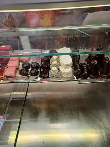 Jadranská zmrzlina a bagetéria u Šuriho - Sládkovičovo