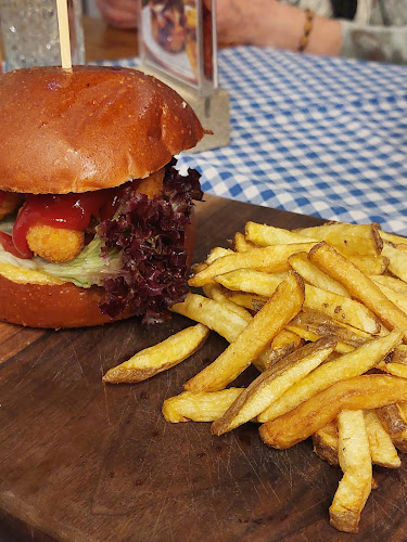 MOE SUSHI & BAR - Gastronómia a pohostinstvo