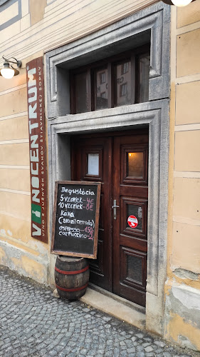 Opinii despre ViNOCENTRUM Banská Štiavnica în Banská Štiavnica - Gastronómia a pohostinstvo