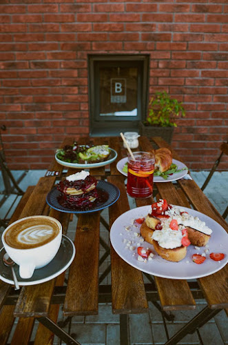 Comentarii opinii despre BOTTOVA • Coffee • Brunch • Gineria