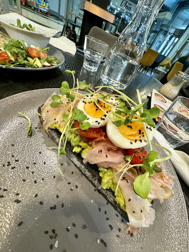 Opinii despre Moment în Liptovský Mikuláš - Gastronómia a pohostinstvo