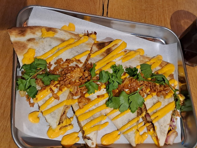 Fat Louis Burger - Gastronómia a pohostinstvo