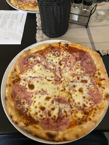 Opinii despre Galileo Restaurant în Staré Mesto - Gastronómia a pohostinstvo