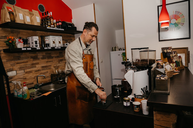 Pražiareň kávy Čierna Perla_Black Pearl - Gastronómia a pohostinstvo