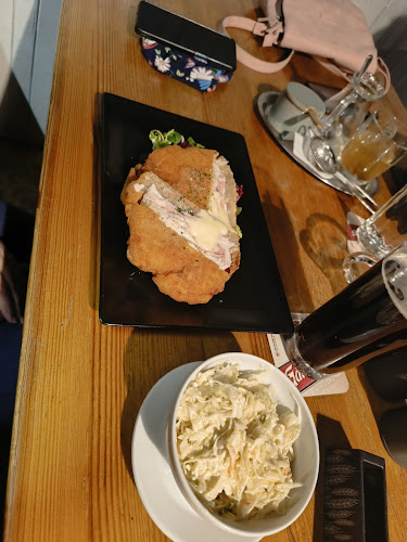 Marlon Pub - Gastronómia a pohostinstvo