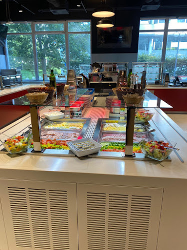 Opinii despre Food Garden Pressburg în Bratislava - Gastronómia a pohostinstvo