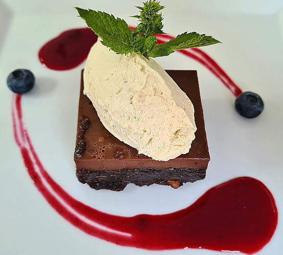 Central Café and restaurant - Gastronómia a pohostinstvo