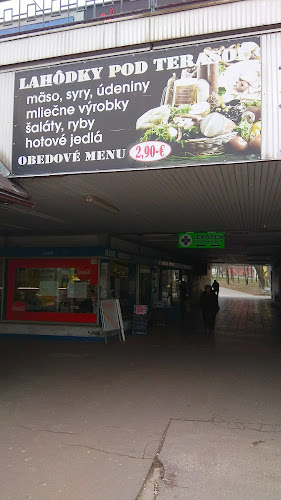 Lahôdky Pod Terasou - Gastronómia a pohostinstvo