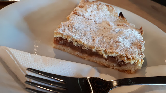 Podchod Hodžovo námestie 4, 811 06 Staré Mesto