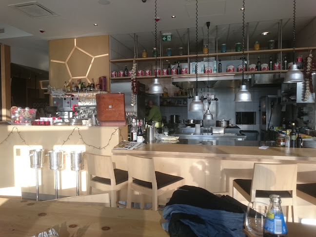 Rusovská cesta 56, 851 01 Petržalka