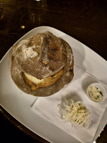 Hviezdoslavovo námestie 171/17, 811 02 Bratislava